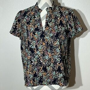 Emery Rose Large Blouse Floral Vneck